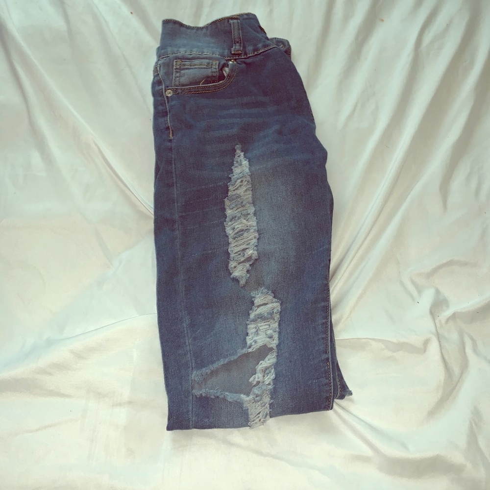 Ripped skinny jeans